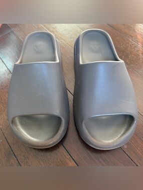 adidas Men’s Slide Sandals in Dark Brown